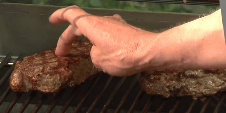 Cover Image for How to Use Touch to Test the Doneness of a Steak
