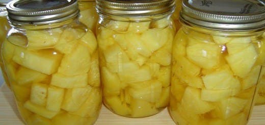 Cover Image for This Pineapple Water Will Detoxify Your Body, Help You Lose Weight, and Reduce Joint Swelling and Pain!