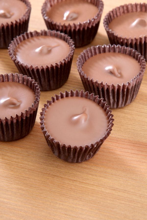 Cover Image for Homemade Chocolate Peanut Butter Cups