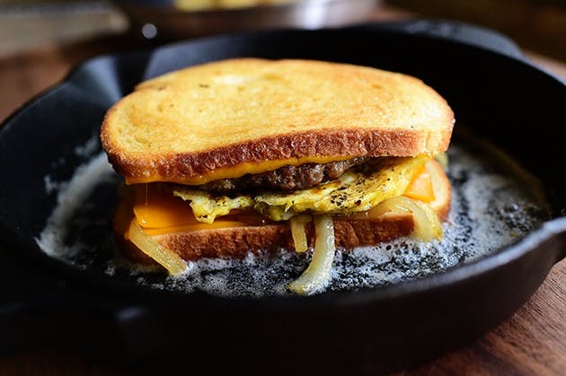 Cover Image for DOES IT REALLY GET ANY BETTER THAN A CLASSIC PATTY MELT??? NOT WHEN IT’S THIS GOOD!