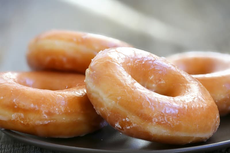 Cover Image for COPYCAT RECIPE: GLAZED KRISPY KREME DONUTS