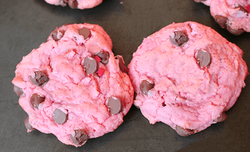Cover Image for Strawberry Chocolate Chip Sweetheart Cookies