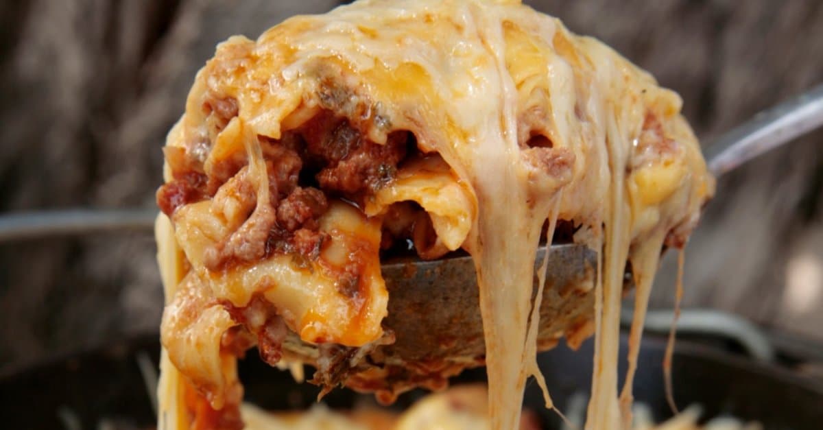 Cover Image for Cheesy Beef & Cabbage Skillet Casserole