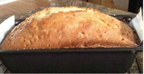 Cover Image for Hot-Out-Of-The-Oven Buttery Pound Cake: An Old School Delicacy