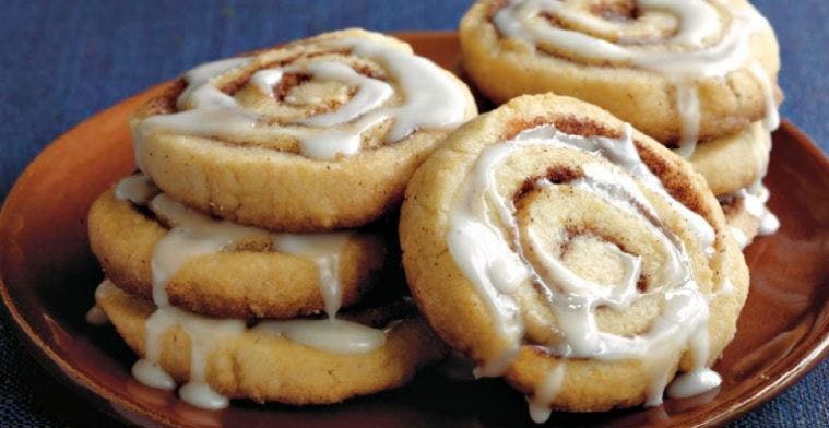 Cover Image for Temp Your Taste Buds With These Easy-To-Make Cinnamon Roll Cookies
