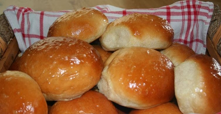 Cover Image for Buttery Dinner Rolls: These Will Go Faster Than You Can Say “Scrumptious!”