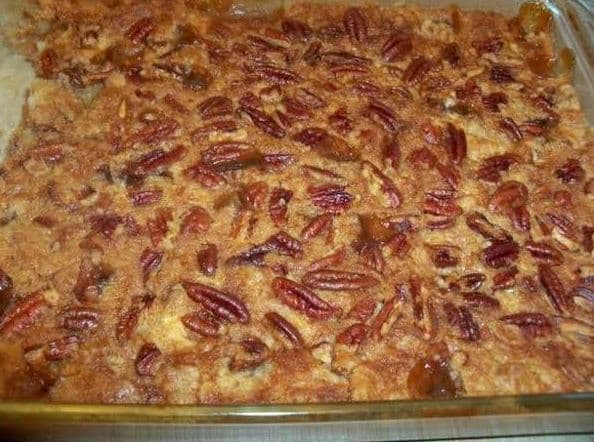 Cover Image for Caramel Apple Pecan Dump Cake