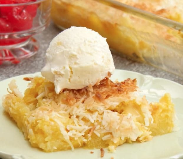 Cover Image for Pineapple Piña Colada Dump Cake