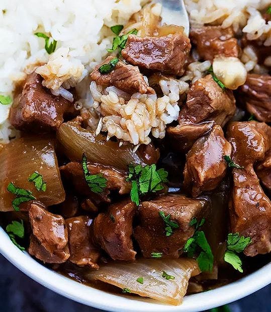 Cover Image for A HEALTY SLOW COOKER BEEF ON RICE