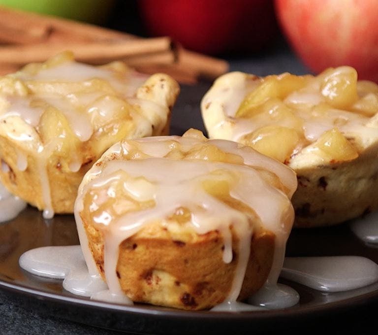 Cover Image for Cinnamon Roll Apple Pie Cups