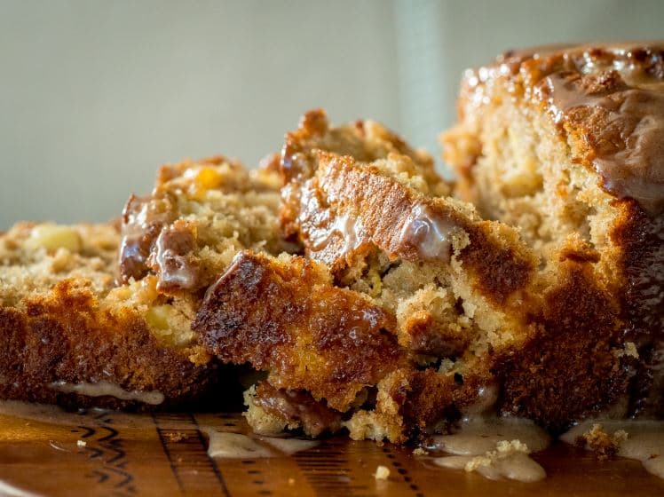 Cover Image for Glazed Cinnamon Pineapple Bread