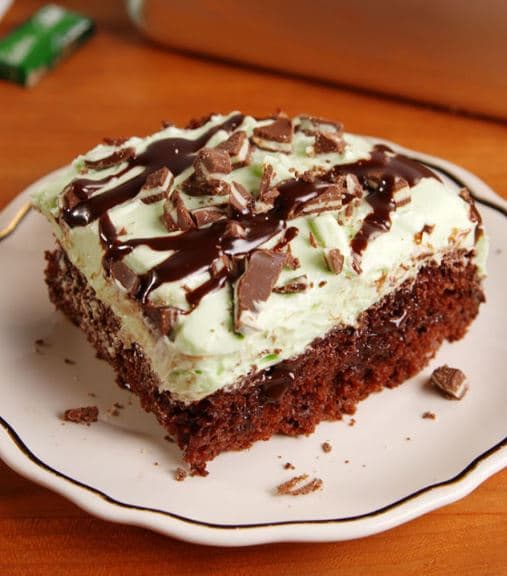 Cover Image for Grasshopper Poke Cake