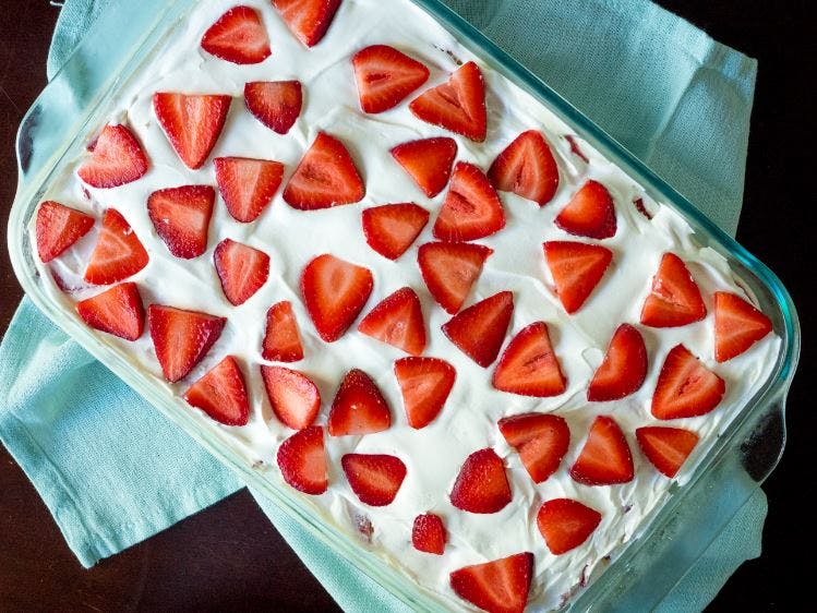 Cover Image for No Bake Strawberry Cheesecake Lush Recipe