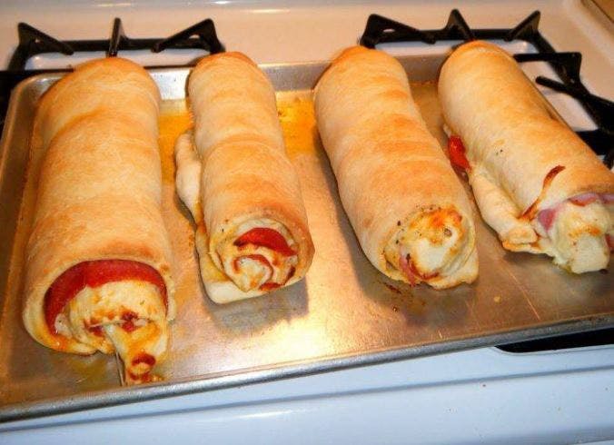 Cover Image for PEPPERONI BREAD