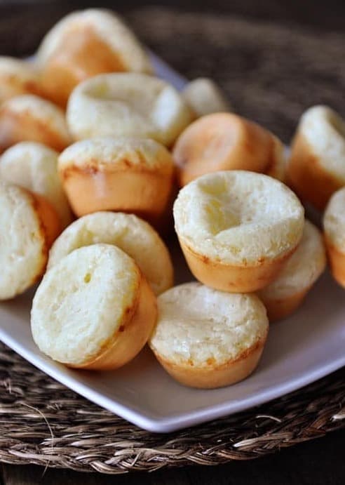 Cover Image for EASY BRAZILIAN CHEESE BREAD {PAO DE QUEIJO}