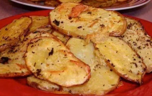 Cover Image for Herbed Potato Crisps