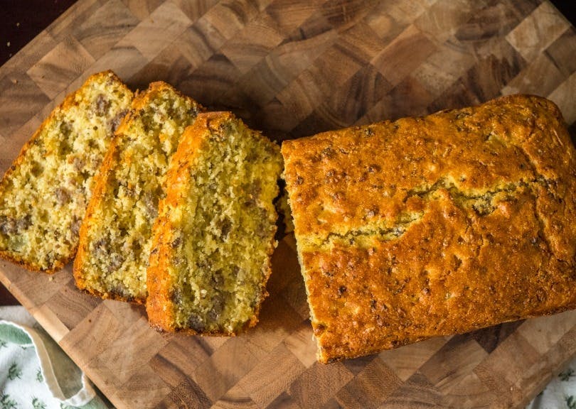 Cover Image for Sausage-Stuffed Cornbread Loaf