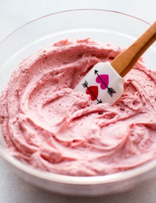 Cover Image for THE BEST STRAWBERRY FROSTING