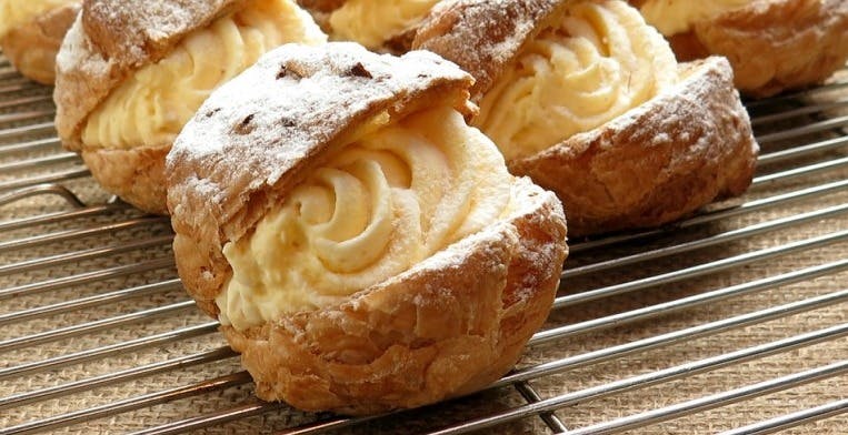 Cover Image for Yummy Cream Puffs And Chocolate Eclairs – It’s A Pastry Frenzy!