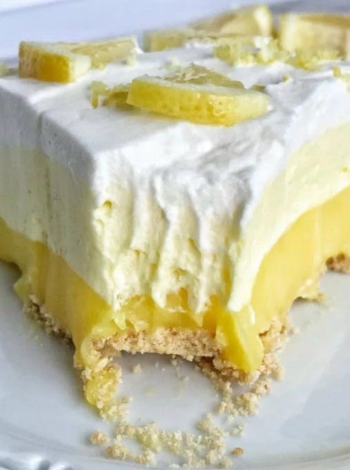 Cover Image for {no bake} Triple Layer Lemon Pudding Pie