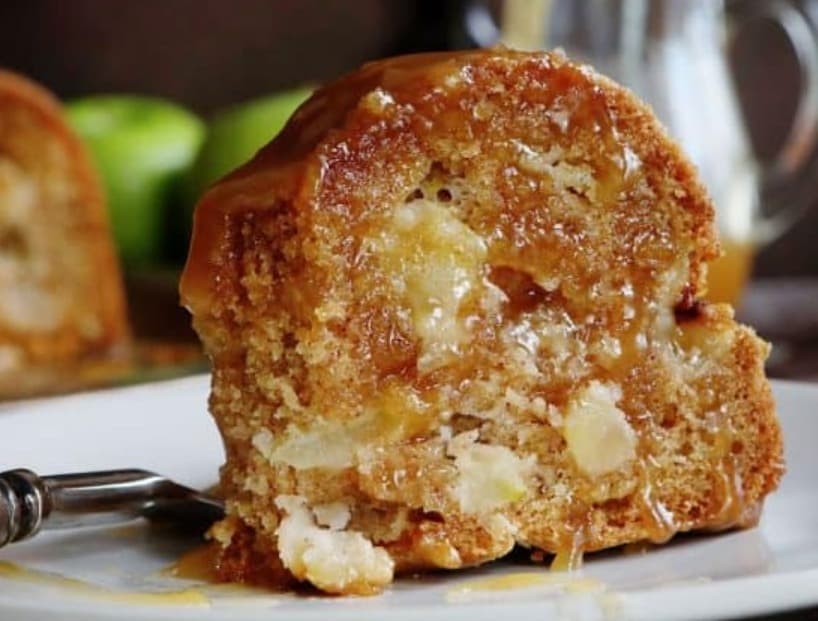 Cover Image for CARAMEL APPLE BUNDT CAKE