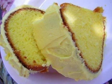 Cover Image for EXTREME LEMON BUNDT CAKE