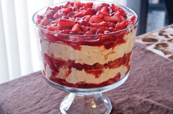 Cover Image for Strawberry Cheesecake Trifle