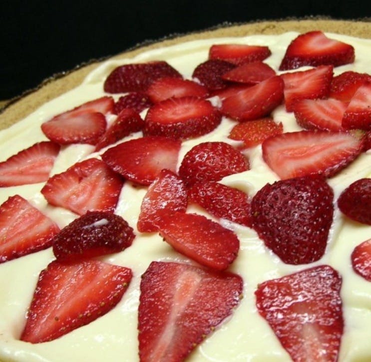 Cover Image for No Bake Strawberry Cheesecake Lush - The Incredible, Irresistible Lush.