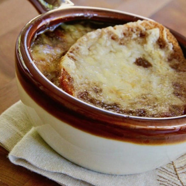 Cover Image for Slow Cooker French Onion Soup Recipe