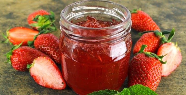 Cover Image for Strawberry Jam – Super Easy To Make AND Eat!