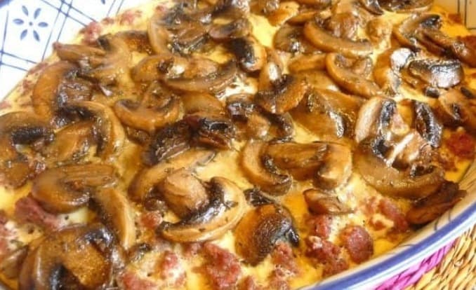 Cover Image for HAMBURGER MUSHROOM BAKE