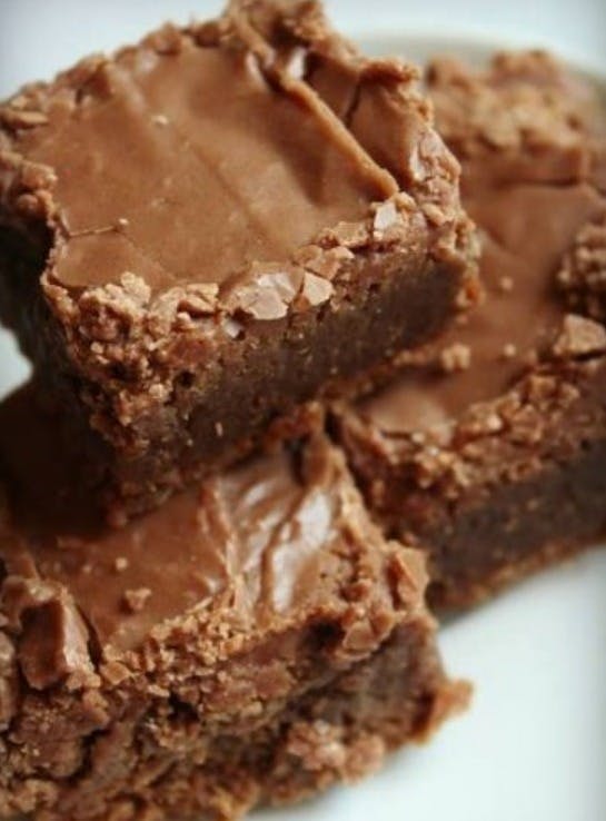 Cover Image for Best darn Brownies: Lunchroom Ladies 50 year old recipe.