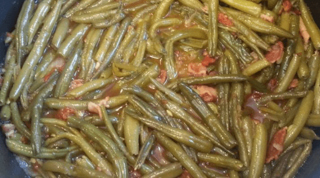 Cover Image for Slow Cooked Green Beans
