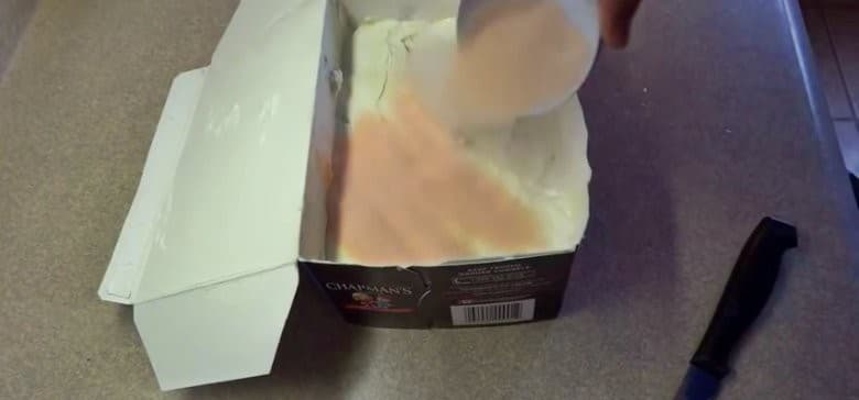 Cover Image for Sprinkle Jell-O Over Ice Cream And Scoop It With A Knife. The Result— Magic!