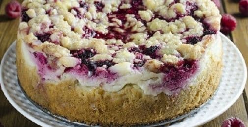 Cover Image for Dazzle-Me-Doo Razzle Berry Cream Cheese Coffee Cake