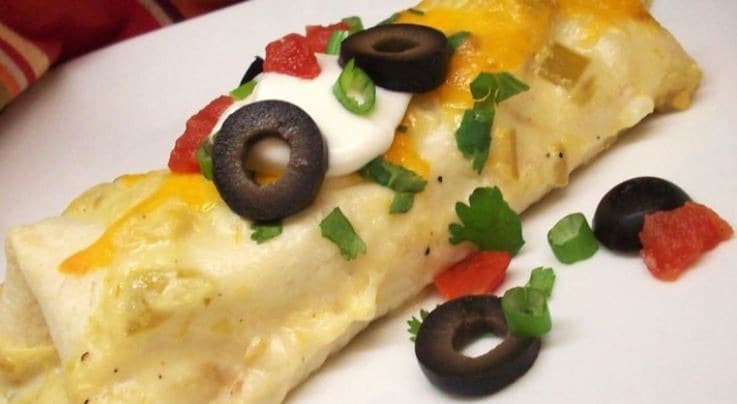 Cover Image for Chicken Enchiladas with Creamy Green Chile Sauce