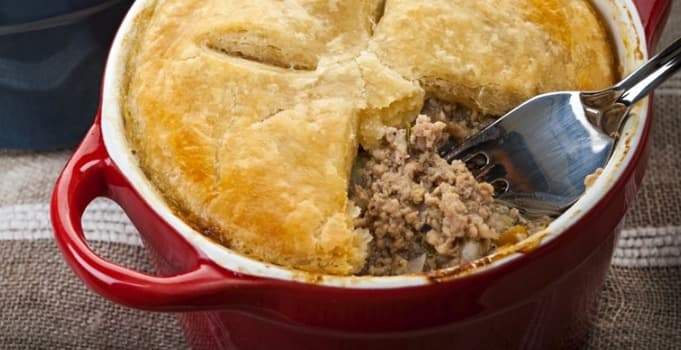 Cover Image for Unforgettable Cheeseburger Pie: An Easy Way To Feed The Family!