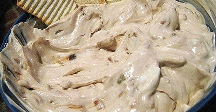 Cover Image for Get Your Tater Chips Ready For This Amazing Horseradish Dip!